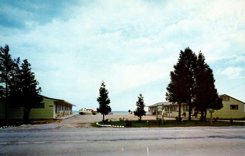 Cedar Lane Motel - Postcard (newer photo)